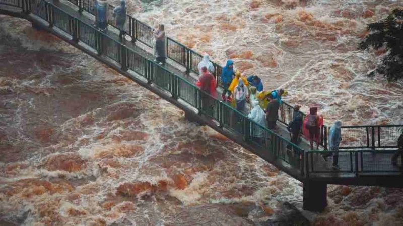 Vazão das Cataratas do Iguaçu chega a 7,3 milhões de litros por segundo