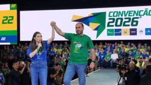 Carol de Toni (PL) e Carlos Bolsonaro (PL) são eleitos senadores por SC