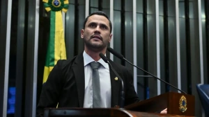 Cleitinho Azevedo é eleito governador de MG