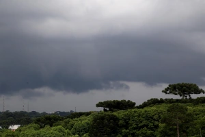 Clima - El Niño trará acumulados de chuva acima da média até dezembro no Paraná