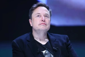 Mundo - Starlink pode entrar na telefonia móvel e derruba ações