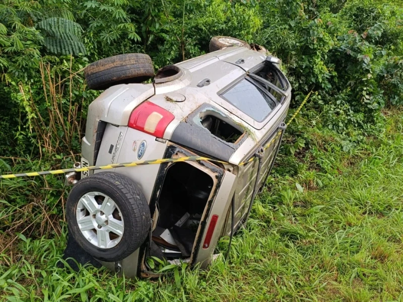 PR 158 - Homem morre após capotar veículo em Saudade do Iguaçu