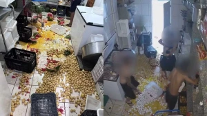 Foz - Adolescentes invadem escola municipal no Paraná, fazem ‘guerra de comida’ e destroem cerca de 400 ovos