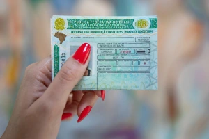 Exigência - Detran-PR reforça que exame toxicológico é obrigatório para tirar CNH de carro e moto