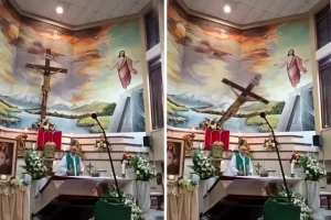 Mundo - Padre morre após cruz cair sobre sua cabeça durante transmissão ao vivo de uma missa no Equador