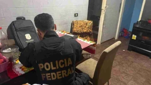 Segurança - Vales-combustível em troca de votos são alvo de investigação no Oeste do Paraná